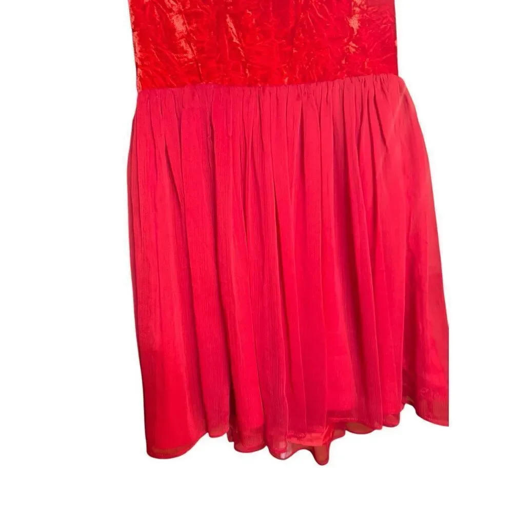 Free People Vibrant Red Crushed‎ Velvet Party Mini Baby Doll Dress Sz 8